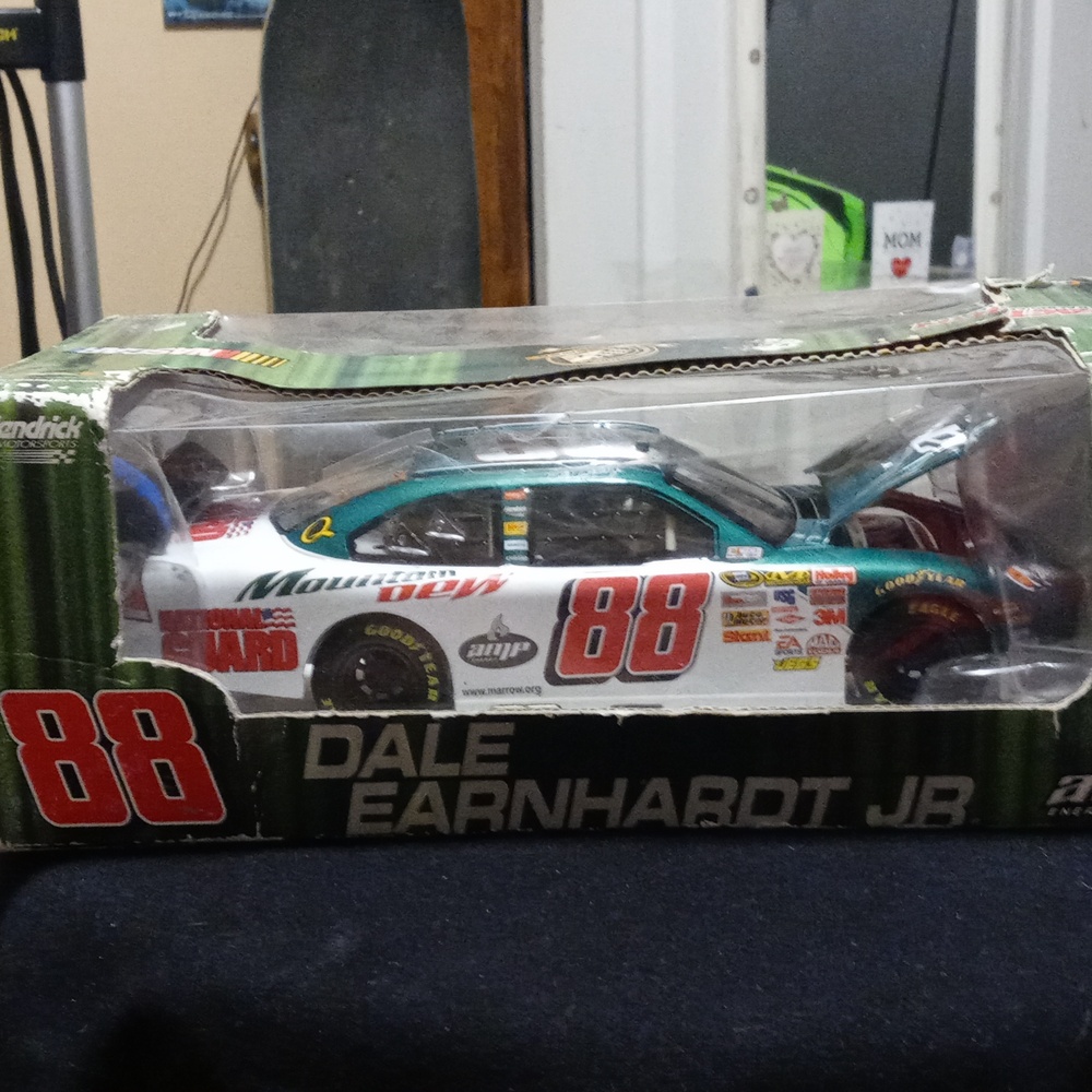 Dale Earnhardt Jr race car #88